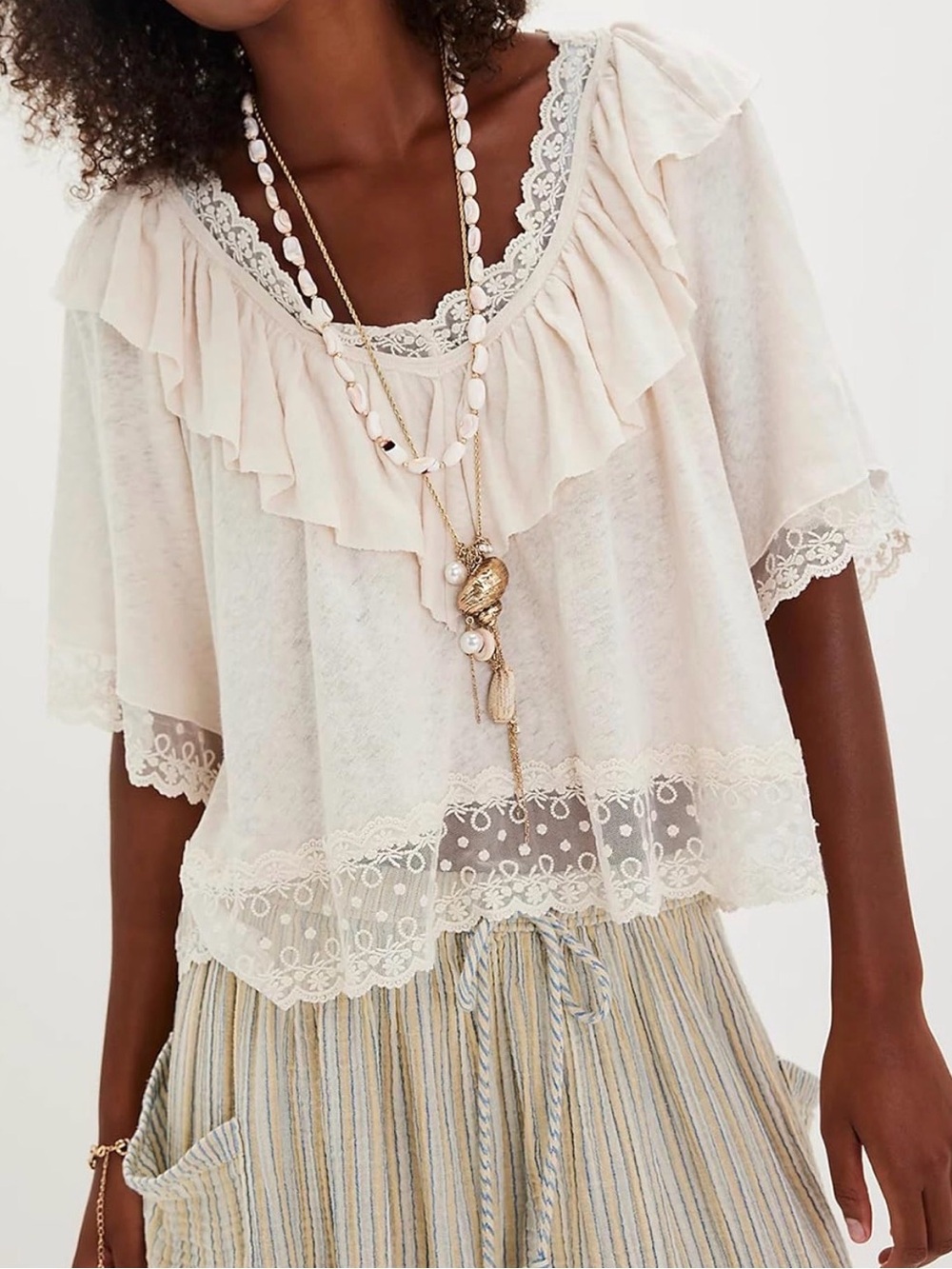 Lace Trim Flowy Top With Y2k Half Short Sleeve And Ruffle Front. Size Medium